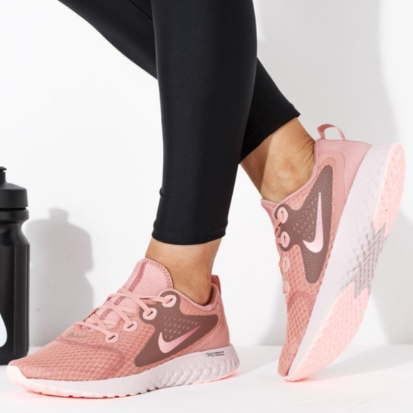 nike legend react pink